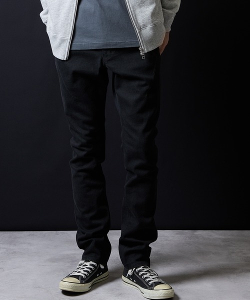 NUMBER (N)INE(ナンバーナイン)の「TAPERED SKINNY DENIM JEANS BLACK ONE WASH / テーパード スキニー デニム ブラック ジーンズ ワンウォッシュ(デニムパンツ・メンズ・ブラック・4/3/2)」の13枚目の写真