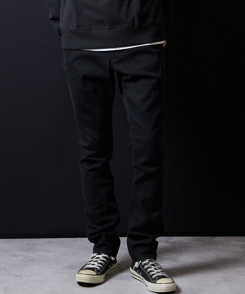 NUMBER (N)INE(ナンバーナイン)の「TAPERED SKINNY DENIM JEANS BLACK ONE WASH / テーパード スキニー デニム ブラック ジーンズ ワンウォッシュ(デニムパンツ・メンズ・ブラック・4/3/2)」の20枚目の写真