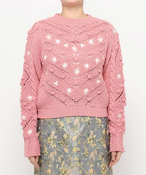 mysty woman（ミスティウーマン）の「花刺繍ケーブルニット 638052（ニット/セーター・レディース・アイボリー/ネイビー/ピンク・FREE）」の14枚目の写真