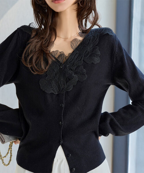 KOBE LETTUCE（コウベレタス）の「襟レースニットカーディガン（カーディガン/ボレロ・レディース・グレー/ホワイト/イエロー/サックスブルー/ブラック/ベージュ/ラベンダー・M）」の2枚目の写真