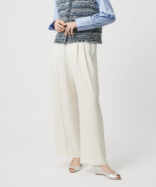 UNITED ARROWS（ユナイテッドアローズ）の「P 2タック ワイドパンツ WHITE ‐ウォッシャブル‐（スラックス・レディース・オフホワイト・36/38/34/40）」の2枚目の写真