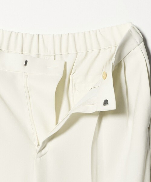 UNITED ARROWS（ユナイテッドアローズ）の「P 2タック ワイドパンツ WHITE ‐ウォッシャブル‐（スラックス・レディース・オフホワイト・36/38/34/40）」の12枚目の写真