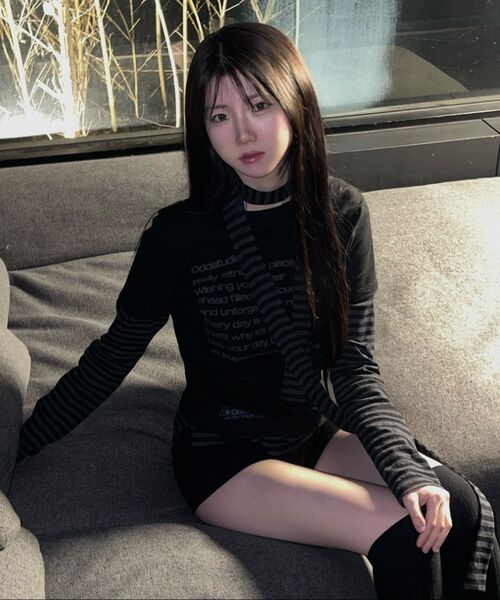 ODD STUDIO(オッドスタジオ)の「レイヤードストライプマフラーセットロングスリーブ - ブラック(Tシャツ/カットソー・レディース・ブラック・ONE)」の7枚目の写真
