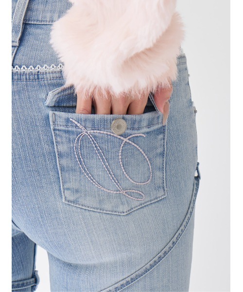 Darich（ダーリッチ）の「ピコレースハイウエストフレアデニム（デニムパンツ・レディース・ライトブルー・XS/S/M）」の15枚目の写真