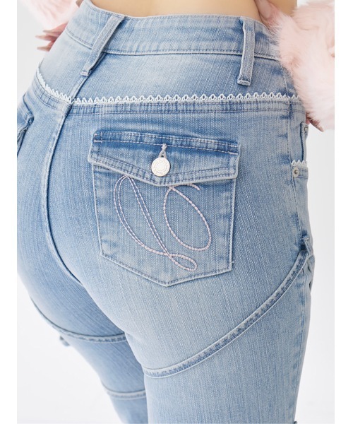 Darich（ダーリッチ）の「ピコレースハイウエストフレアデニム（デニムパンツ・レディース・ライトブルー・XS/S/M）」の20枚目の写真