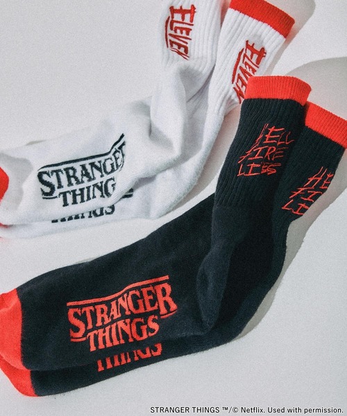 niko and...（ニコアンド）の「【STRANGER THINGS】コラボ刺繍2Pソックス（ソックス/靴下・メンズ・オレンジ/ホワイト・FREE）」の2枚目の写真