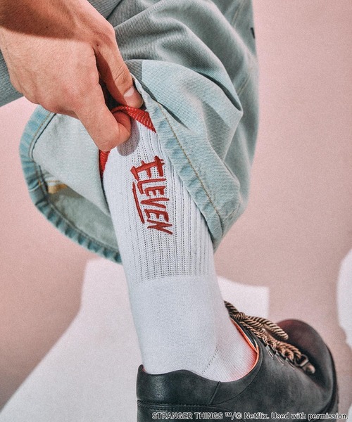 niko and...（ニコアンド）の「【STRANGER THINGS】コラボ刺繍2Pソックス（ソックス/靴下・メンズ・オレンジ/ホワイト・FREE）」の4枚目の写真