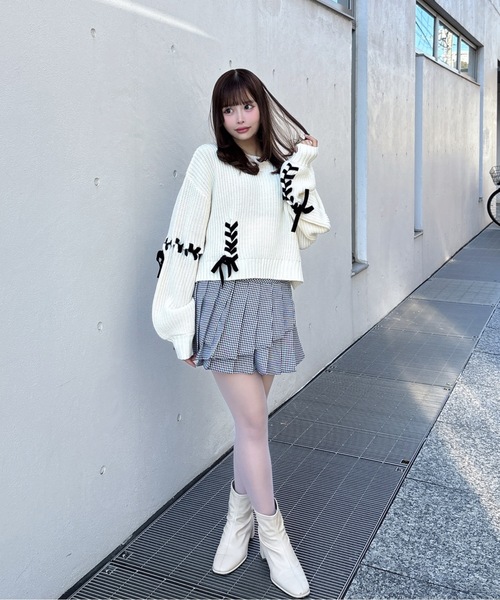 one way（ワンウェイ）の「ショートレーシングニット（ニット/セーター・レディース・グレー/ベージュ/ホワイト/レッド・FREE）」の9枚目の写真