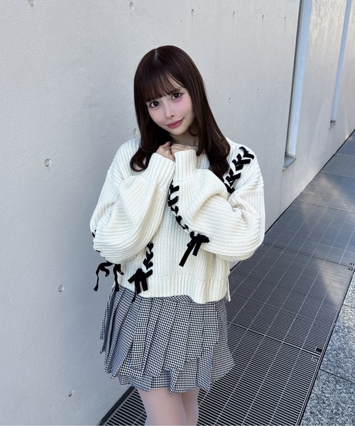 one way（ワンウェイ）の「ショートレーシングニット（ニット/セーター・レディース・グレー/ベージュ/ホワイト/レッド・FREE）」の6枚目の写真