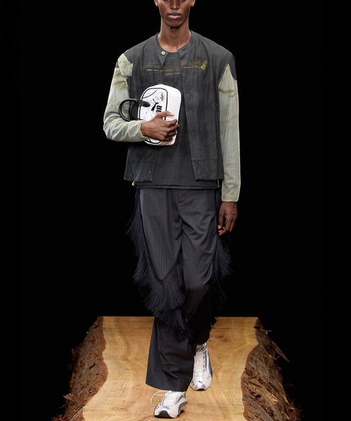 MASU(エムエーエスユー)の「【M A S U】BLURRED ANGEL CARDIGAN(カーディガン/ボレロ・メンズ・ホワイト/ブラック・46/48)」の5枚目の写真