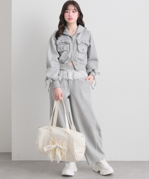 OLIVE des OLIVE（オリーブデオリーブ）の「【セットアップ対応】ウエストフリルバレルレッグパンツ（スウェットパンツ・レディース・トップグレー/ネイビー/ピンク・FREE）」の6枚目の写真