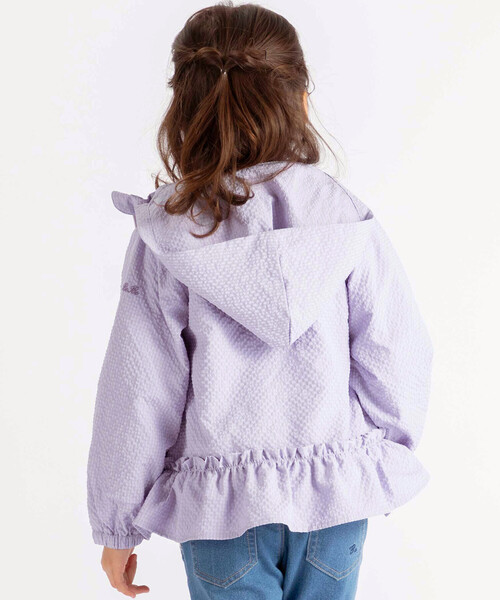 BeBe（ベベ）の「【撥水加工】サッカーチェックフード付きペプラムブルゾン(90~150cm)（ブルゾン・キッズ・ベージュ/パープル・110cm/120cm/90cm/130cm/100cm/140cm）」の6枚目の写真