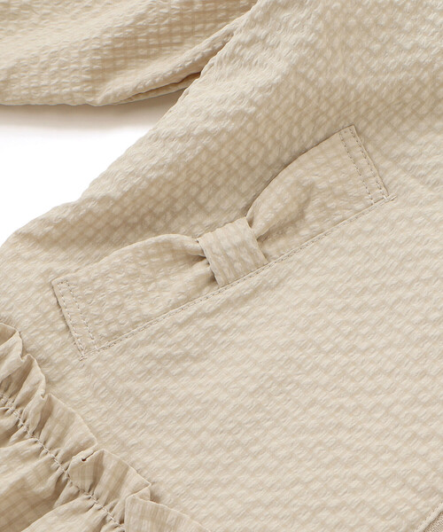 BeBe（ベベ）の「【撥水加工】サッカーチェックフード付きペプラムブルゾン(90~150cm)（ブルゾン・キッズ・ベージュ/パープル・110cm/120cm/90cm/130cm/100cm/140cm）」の18枚目の写真