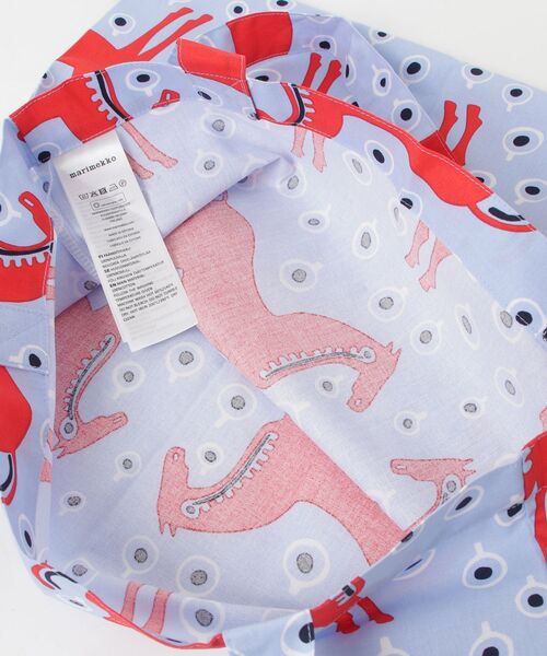 marimekko（マリメッコ）の「Musta Tamma / tote bag 44x43cm（トートバッグ・レディース・レッド・FREE）」の4枚目の写真