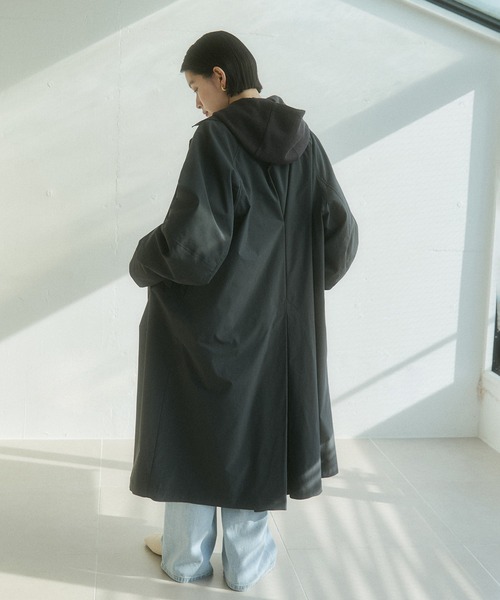 hunch(ハンチ)の「ストレッチポリエステル トレンチコート(トレンチコート・レディース・セージグリーン/ベージュ/チャコール・FREE)」の9枚目の写真