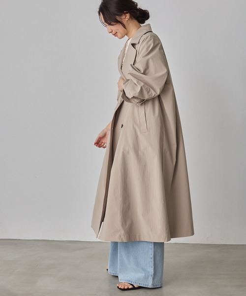 hunch(ハンチ)の「ストレッチポリエステル トレンチコート(トレンチコート・レディース・セージグリーン/ベージュ/チャコール・FREE)」の16枚目の写真
