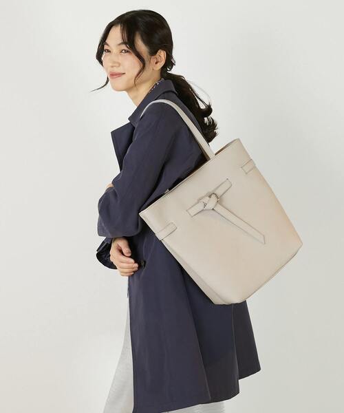 MELROSE claire(メルローズ クレール)の「【ベルト付きトートバッグ】(トートバッグ・レディース・ブラック/ライトグレー/ダークベージュ・FREE)」の11枚目の写真
