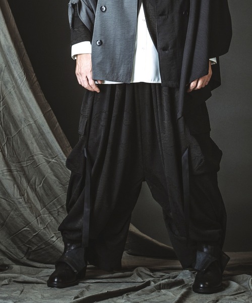 NO ID.（ノーアイディ）の「【NO ID.】Fluttering Cargo Trousers / フラッタリング カーゴ トラウザーズ（スラックス・メンズ・ブラック/その他5・1/2）」の5枚目の写真