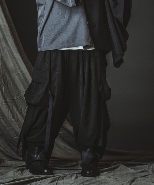 NO ID.（ノーアイディ）の「【NO ID.】Fluttering Cargo Trousers / フラッタリング カーゴ トラウザーズ（スラックス・メンズ・ブラック/その他5・1/2）」の11枚目の写真