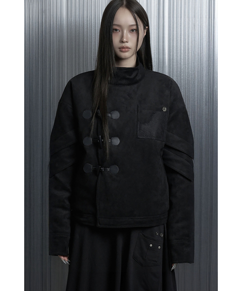 ETRE AU SOMMET(エトレオソメ)の「Suede Volume Over Bomber Jacket (Black)(ムートンコート・レディース・その他・FREE)」の1枚目の写真