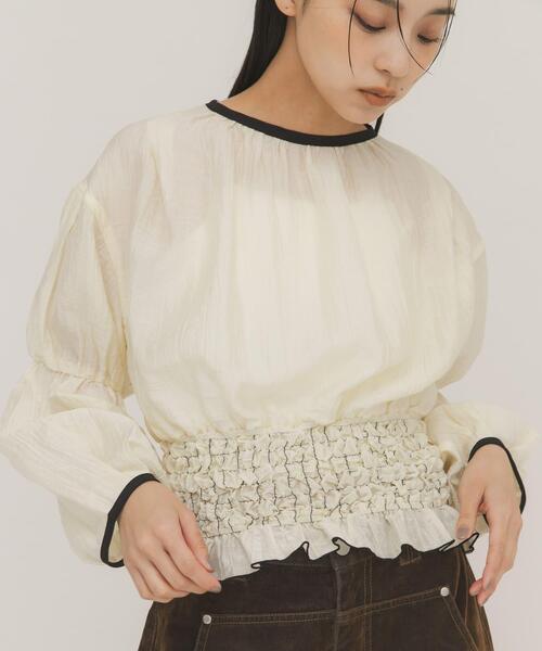 KBF（ケイビーエフ）の「ポップコーンシャーリングブラウス（シャツ/ブラウス・レディース・ブラック/アイボリー/ブルー・ONE）」の4枚目の写真