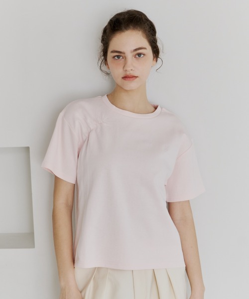OLUN(オルン)の「"OLUN" logo gathered t-shirt/"OLUN"ロゴ刺繍ギャザーTシャツ(Tシャツ/カットソー・レディース・アイボリー/ピンク・SMALL/MEDIUM)」の20枚目の写真