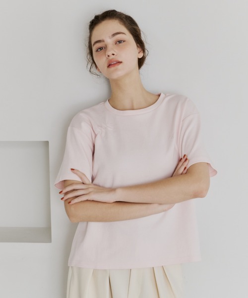 OLUN(オルン)の「"OLUN" logo gathered t-shirt/"OLUN"ロゴ刺繍ギャザーTシャツ(Tシャツ/カットソー・レディース・アイボリー/ピンク・SMALL/MEDIUM)」の22枚目の写真