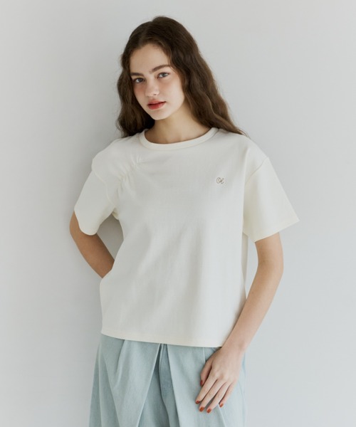 OLUN(オルン)の「"OLUN" logo gathered t-shirt/"OLUN"ロゴ刺繍ギャザーTシャツ(Tシャツ/カットソー・レディース・アイボリー/ピンク・SMALL/MEDIUM)」の6枚目の写真