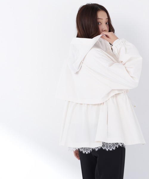 NATURAL BEAUTY BASIC(ナチュラルビューティーベーシック)の「【sweet4月号掲載】◇【ちょうど、いい服】毎日これ。週7ペプラムフーディブルゾン(ブルゾン・レディース・オフホワイト/グレイッシュベージュ/ブラック・SMALL/LARGE/MEDIUM)」の1枚目の写真