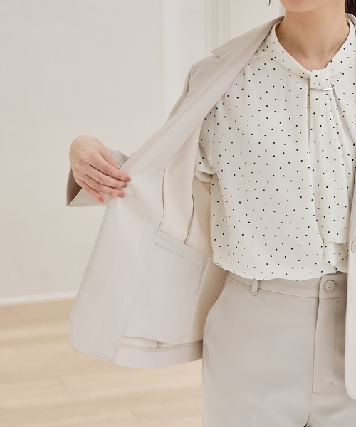 Honeys（ハニーズ）の「【ストレッチ・ウォッシャブル・イージーケア・接触冷感】８分袖１つ釦テーラードジャケット（テーラードジャケット・レディース・ライトグレー系/ネイビー/ベージュ/ブラック/杢グレー・3L/L/LL/M/S）」の11枚目の写真