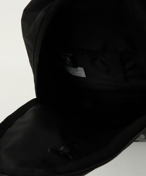 NEW ERA(ニューエラ)の「【NEW ERA/ニューエラ】ボディバッグ リップストップ ブラック(ボディバッグ/ウエストポーチ・メンズ・ブラック・FREE)」の4枚目の写真