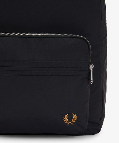 FRED PERRY（フレッドペリー）の「Brentham Backpack／ブレンサムバックパック（バックパック/リュック・メンズ・ブラック・ONE SIZE）」の10枚目の写真