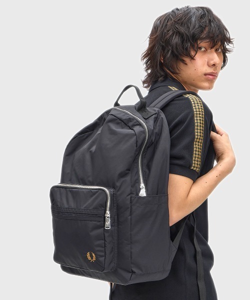 FRED PERRY（フレッドペリー）の「Brentham Backpack／ブレンサムバックパック（バックパック/リュック・メンズ・ブラック・ONE SIZE）」の3枚目の写真