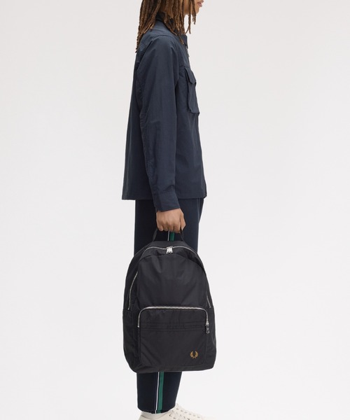 FRED PERRY（フレッドペリー）の「Brentham Backpack／ブレンサムバックパック（バックパック/リュック・メンズ・ブラック・ONE SIZE）」の4枚目の写真