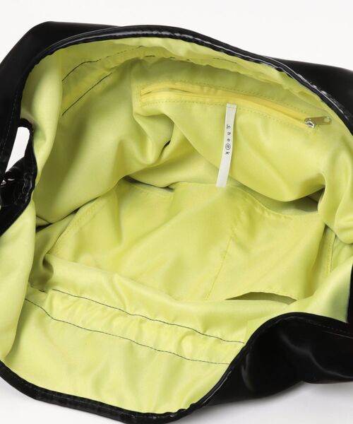 cheek(BAG)(チーク)の「tiered code one shoulder / ワンショルダーバッグ(ショルダーバッグ・レディース・ブラック/グレー/ピンク/カーキ・FREE)」の7枚目の写真