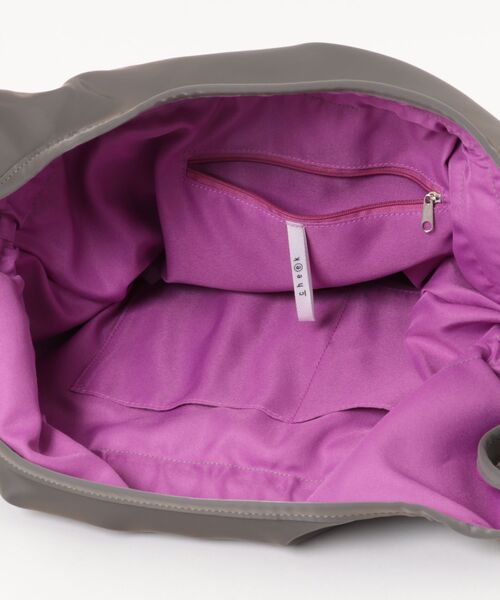 cheek(BAG)(チーク)の「tiered code one shoulder / ワンショルダーバッグ(ショルダーバッグ・レディース・ブラック/グレー/ピンク/カーキ・FREE)」の8枚目の写真