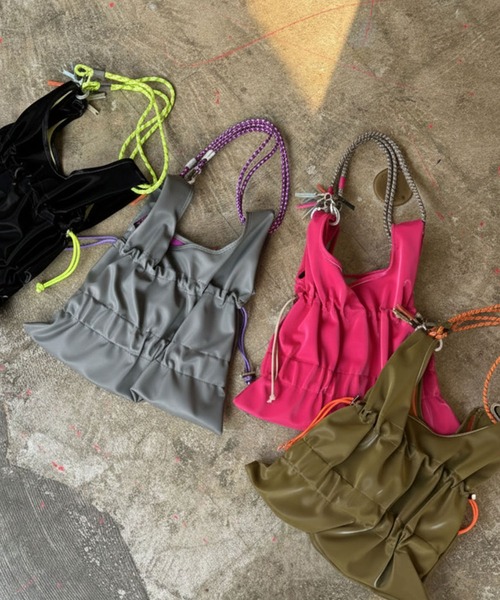 cheek(BAG)(チーク)の「tiered code one shoulder / ワンショルダーバッグ(ショルダーバッグ・レディース・ブラック/グレー/ピンク/カーキ・FREE)」の12枚目の写真