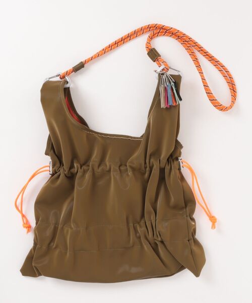cheek(BAG)(チーク)の「tiered code one shoulder / ワンショルダーバッグ(ショルダーバッグ・レディース・ブラック/グレー/ピンク/カーキ・FREE)」の16枚目の写真