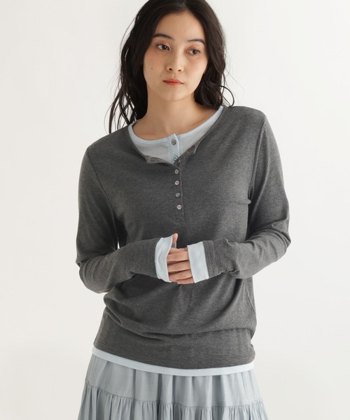 studio CLIP（スタディオクリップ）の「【daily CLIP】レイヤードヘンリープルオーバー（Tシャツ/カットソー・レディース・チャコール/イエロー/ホワイト・FREE）」の3枚目の写真