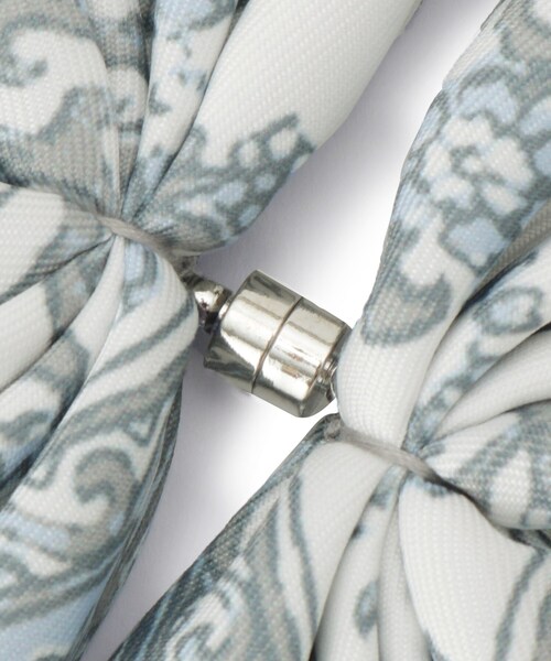 SHOO・LA・RUE（シューラルー）の「【接触冷感／UVカット】ひんやりワンタッチスカーフ（バンダナ/スカーフ・レディース・アイボリー系3/グレー系3/ネイビー系3/ベージュ系3/ピンク系8/イエロー系3・00）」の10枚目の写真