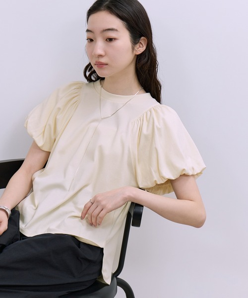 ADAM ET ROPE'(アダムエロペ)の「【WEB限定】パフスリーブプルオーバー(Tシャツ/カットソー・レディース・オフホワイト/ブラウン系その他/ブラック・FREE)」の2枚目の写真