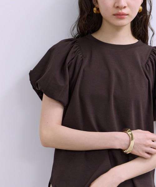 ADAM ET ROPE'(アダムエロペ)の「【WEB限定】パフスリーブプルオーバー(Tシャツ/カットソー・レディース・オフホワイト/ブラウン系その他/ブラック・FREE)」の4枚目の写真