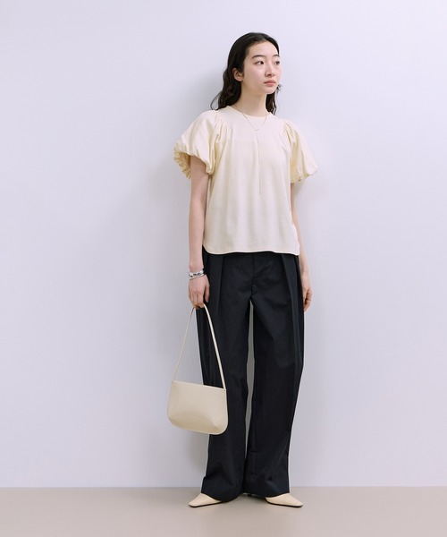 ADAM ET ROPE'(アダムエロペ)の「【WEB限定】パフスリーブプルオーバー(Tシャツ/カットソー・レディース・オフホワイト/ブラウン系その他/ブラック・FREE)」の6枚目の写真