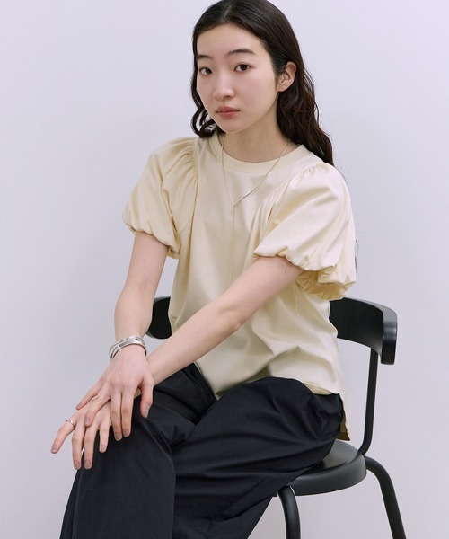 ADAM ET ROPE'(アダムエロペ)の「【WEB限定】パフスリーブプルオーバー(Tシャツ/カットソー・レディース・オフホワイト/ブラウン系その他/ブラック・FREE)」の12枚目の写真