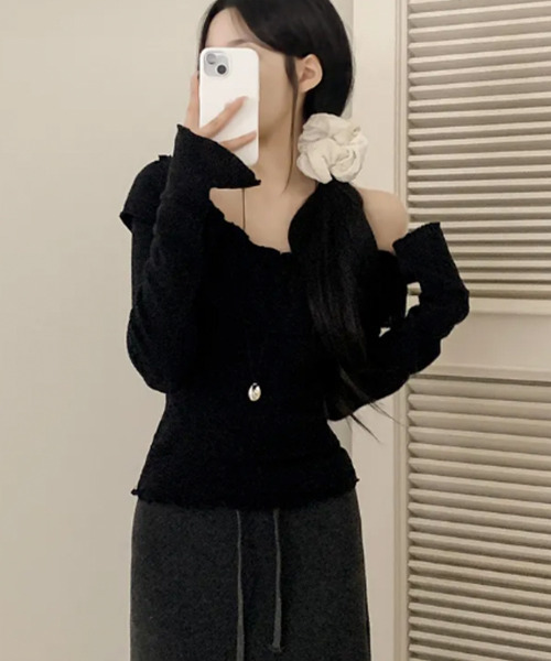 VIVID LADY(ビビッドレディー)の「フリル ボートネック トップス(Tシャツ/カットソー・レディース・ブラック/ピンク/アイボリー・FREE)」の18枚目の写真