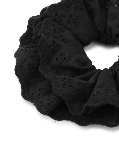 VIS(ビス)の「コットンレースシュシュ(シュシュ・レディース・ブラック/オフホワイト・FREE)」の4枚目の写真