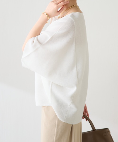 COLLAGE GALLARDAGALANTE（コラージュガリャルダガランテ）の「変形ドルマンシアーニット/WEB限定カラー展開（Tシャツ/カットソー・レディース・ネイビー/ブラック/ホワイト/ブルー・FREE）」の7枚目の写真