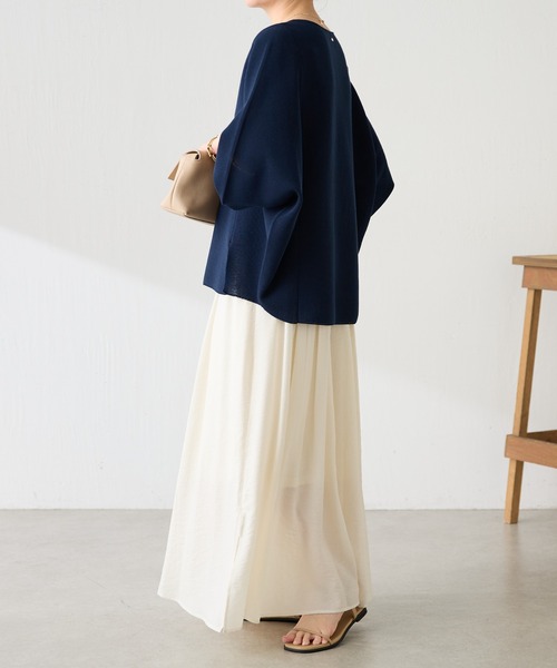 COLLAGE GALLARDAGALANTE（コラージュガリャルダガランテ）の「変形ドルマンシアーニット/WEB限定カラー展開（Tシャツ/カットソー・レディース・ネイビー/ブラック/ホワイト/ブルー・FREE）」の15枚目の写真