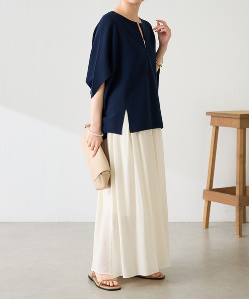 COLLAGE GALLARDAGALANTE（コラージュガリャルダガランテ）の「変形ドルマンシアーニット/WEB限定カラー展開（Tシャツ/カットソー・レディース・ネイビー/ブラック/ホワイト/ブルー・FREE）」の17枚目の写真