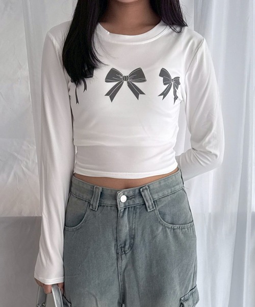etta（エタ）の「シンプルリボンショート丈ロンT／長袖Tシャツ（Tシャツ/カットソー・レディース・ホワイト・MEDIUM）」の3枚目の写真